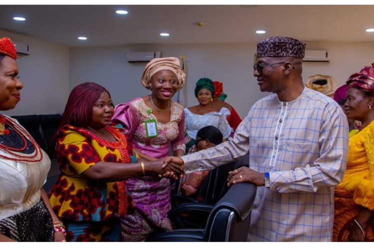 Bayelsa State Amazons with Deputy Governor of the State, Senator Lawrence Ewhrudjakpo, on behalf of the Governor in a Group’s Photograph during inauguration of Bayelsa Women Economic Inclusion Committee on the PIA (BWEIC) in Yenagoa on Friday 19th August 2022.